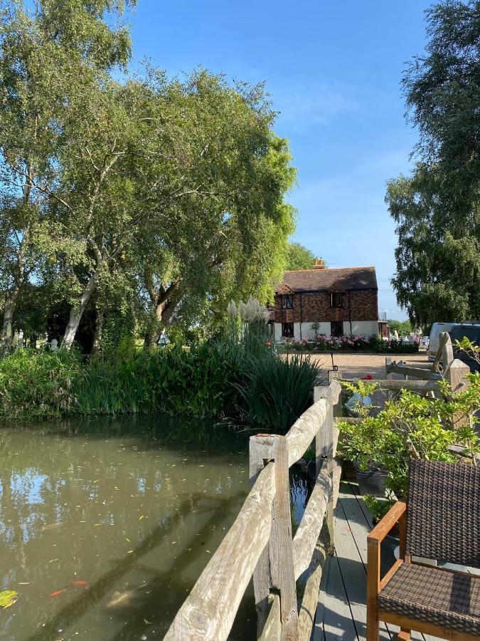 Reynolds Farm Guesthouse Canterbury Exteriör bild
