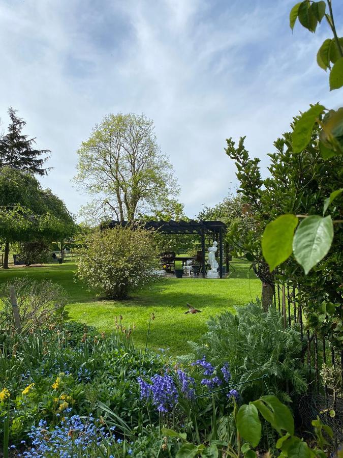 Reynolds Farm Guesthouse Canterbury Exteriör bild